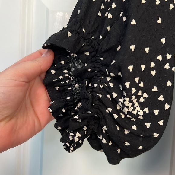 NWT Anthropologie Dress. Black With White Hearts. Ruffle Sleeves - Picture 3 of 7